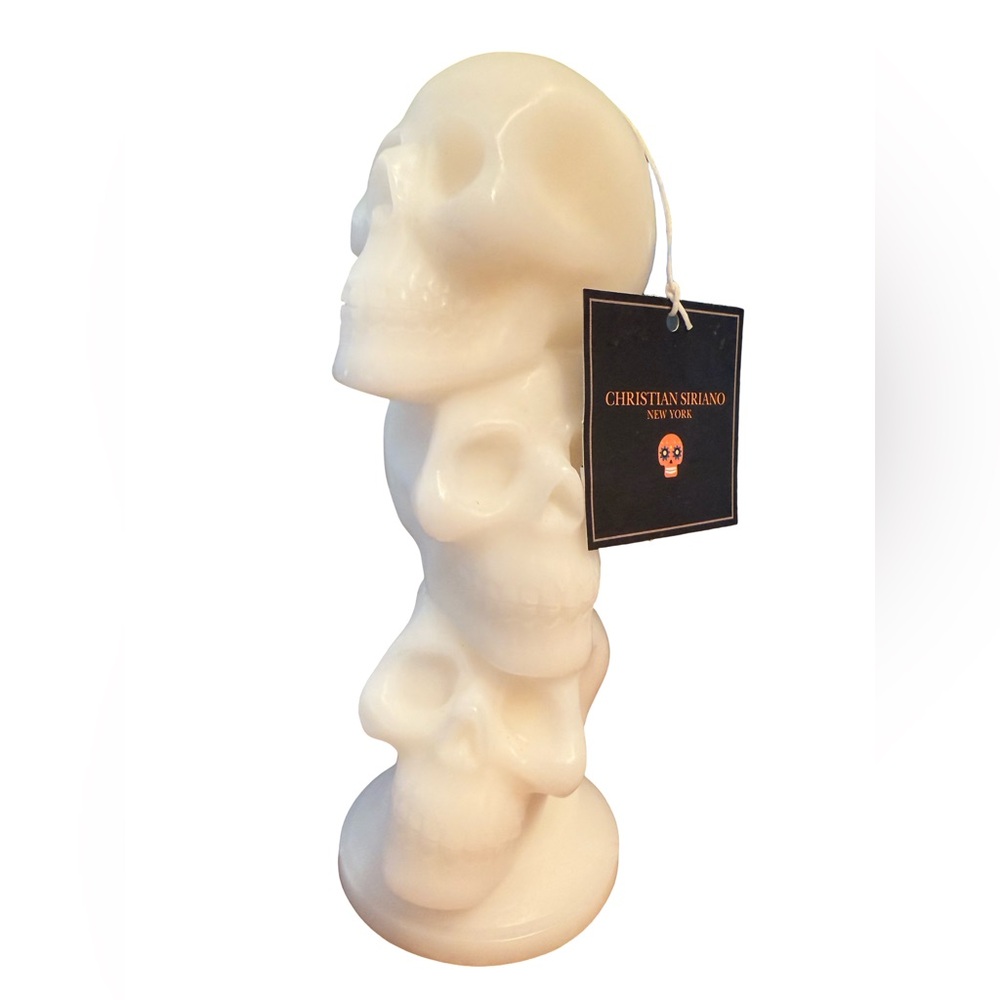 Skull Pampering Set of 4 Skull Candle, Bubble Bath, Shimmer Oil & Manicure Set - Picture 4 of 12